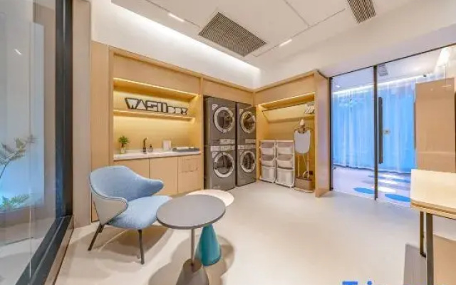 Home Inn·NEO (Dehong Mangshi Jin Kongque Avenue Airport Branch)