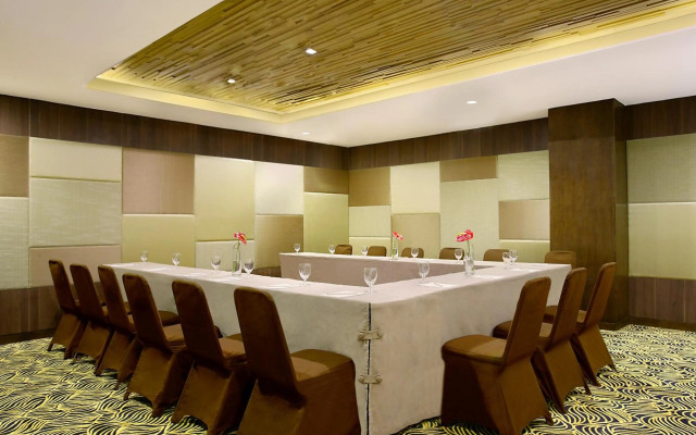 Hotel Santika Pandegiling Surabaya