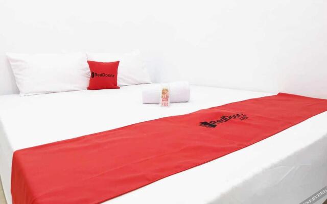RedDoorz Syariah near Transmart Tegal