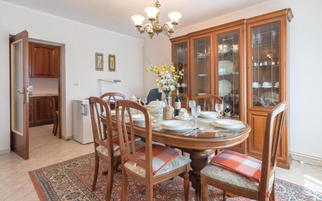 Awesome Apartment in Valbandon With 3 Bedrooms and Wifi