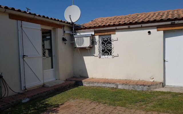 House With One Bedroom In Le Grand Village Plage With Enclosed Garden And Wifi 1 Km From The Beach