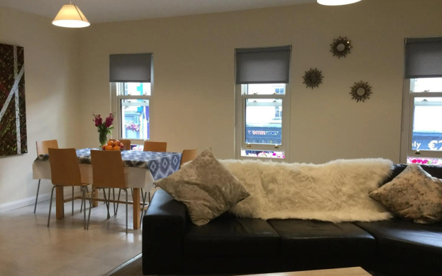 Rose Alley Apartment