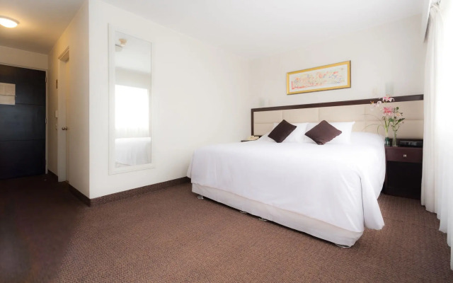 Roosevelt Hotel & Suites