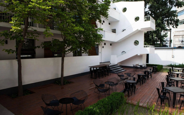 Yi Stack Hotel