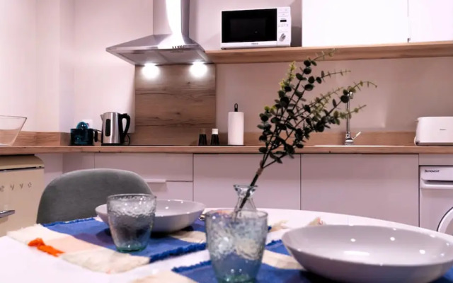 Apartamentos Lydia by gaiarooms