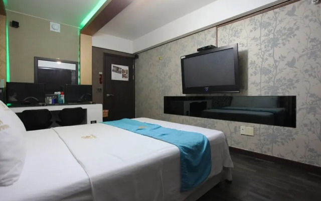 Regency Motel