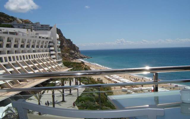 Sesimbra Oceanfront Hotel