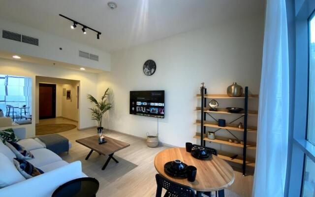 Amazing 1-bedroom Seaview Hotel Apartment