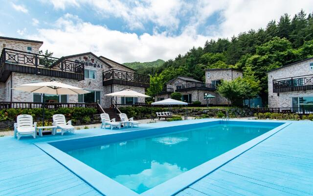 Olive Spa Pension