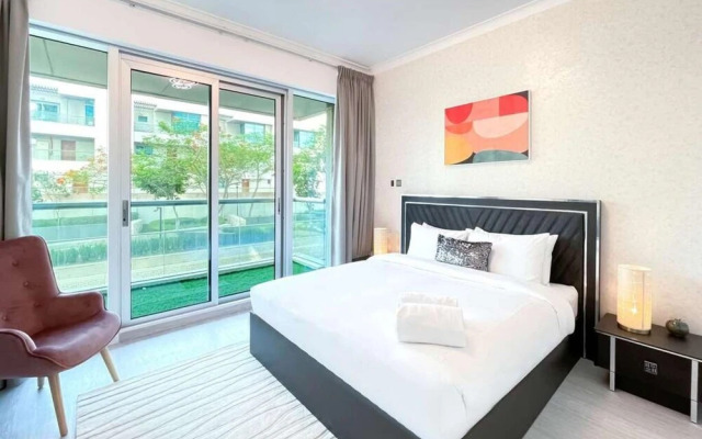 Cozy 2BR With Balcony The Greens