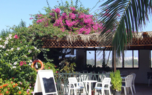 Nina Beach Hotel