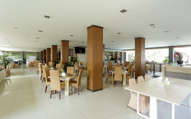 RedDoorz Plus near Farmhouse Lembang