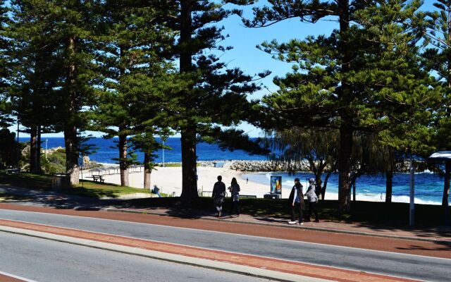 Cottesloe Beach Chalets