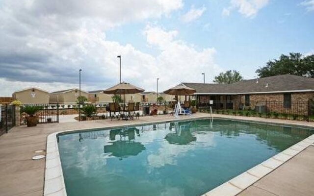 Eagle Inn & Suites