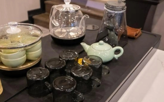 Carlton Hotel (Sanjiang)