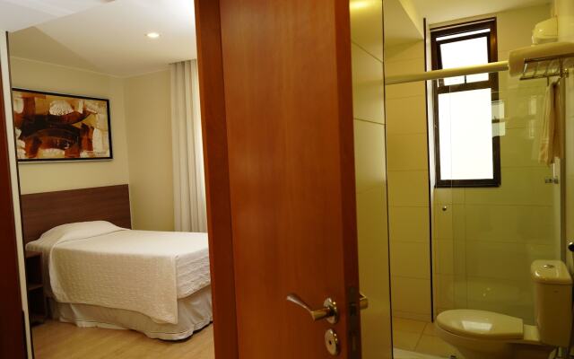 Vida Plaza Hotel