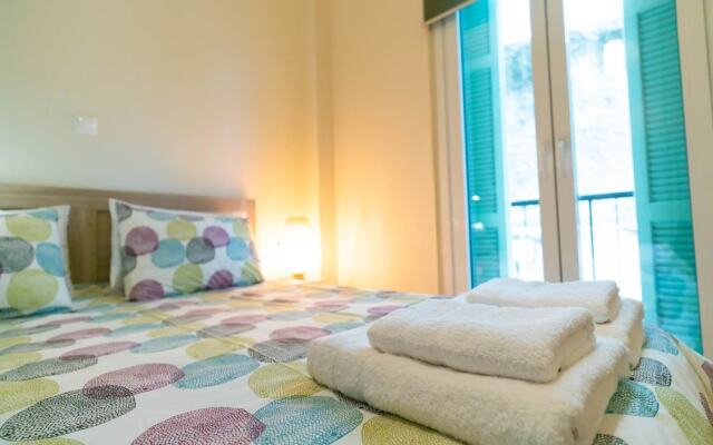 Luxury Apartment Next to Kallimarmaron