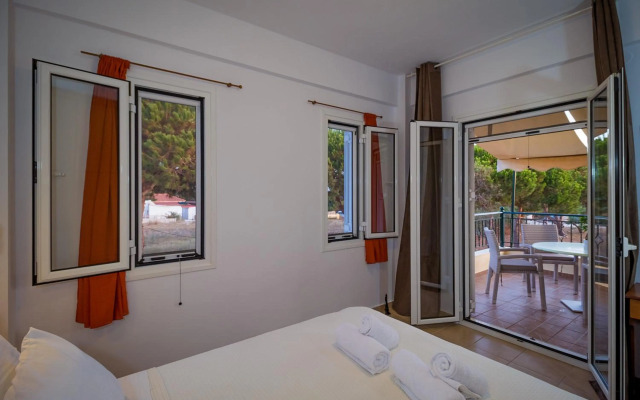 Romanos Beach Villas