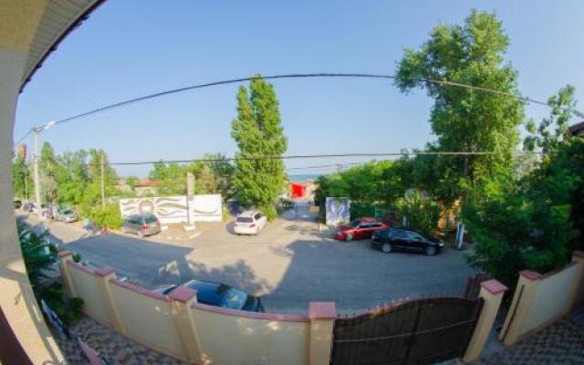 Guest House Primorskaya 25