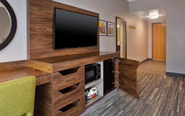 Hampton Inn & Suites Tampa East (Casino Area)