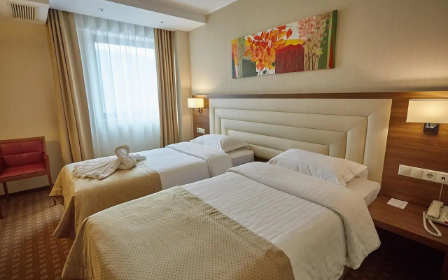 Central Plaza Hotel