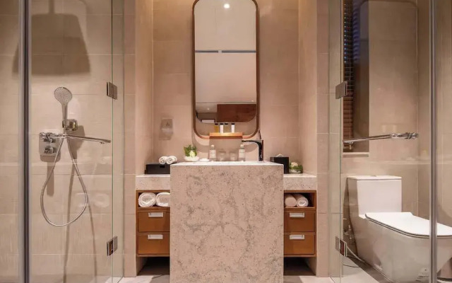 5BR Luxury Villa: Elite Services & Privacy