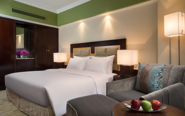 Deluxe Theme King Bed Room (Smart Fitness Mirror) — фото 4