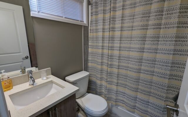 Riverside Motel & Suites