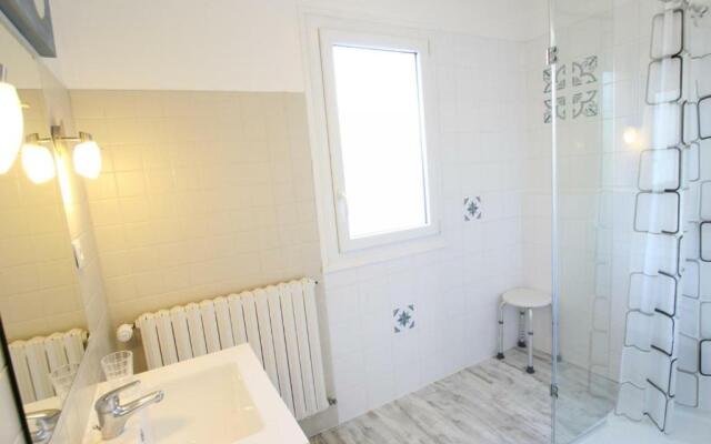 Gîte Bricqueville-sur-Mer, 6 pièces, 11 personnes - FR-1-362-403