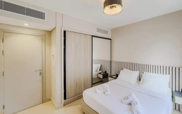 Xuru Stays I Homestyle & Summery 1bdr@ Mangroovy Free Beach Pool