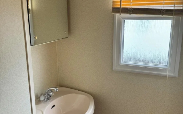 Family Friendly 3 Bedroom Caravan Pets go Free