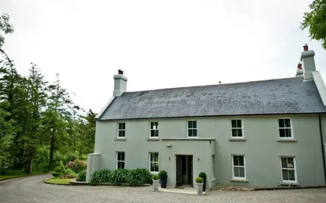Dunowen House