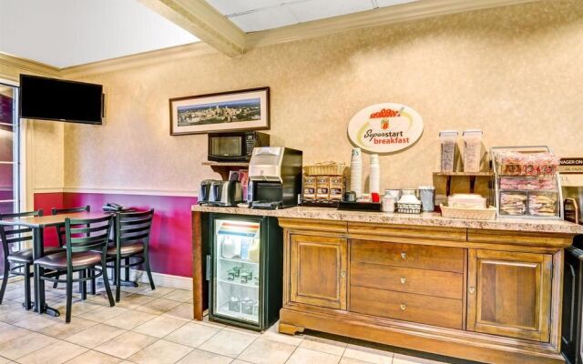 Super 8 Hartford South - Rocky Hill