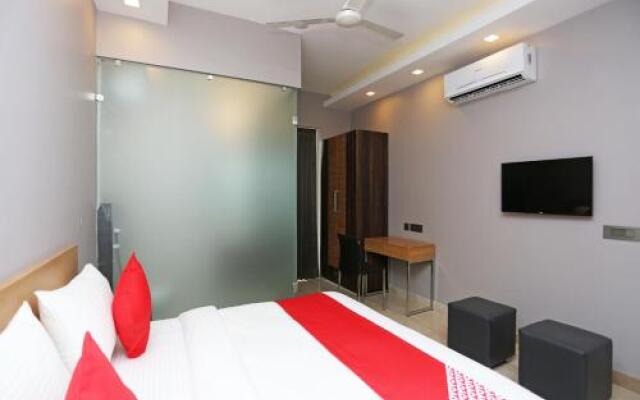 OYO 15228 Flagship New property @south city -2