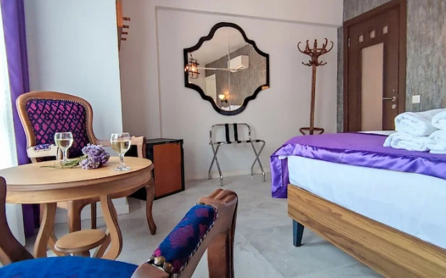 Ege Hotel