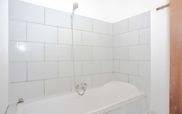 Airy Jimbaran Puri Gading Bandung Bali – Bathroom – Jimbaran
