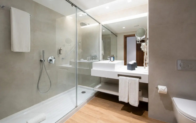 Jupiter Porto Hotel - Rooftop & Spa