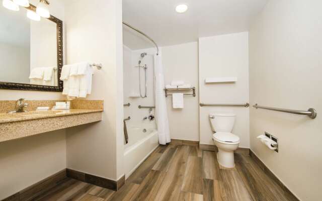 Hilton Garden Inn Charlottesville