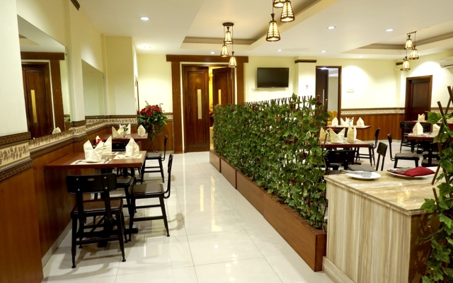 Red Chilies Hotel