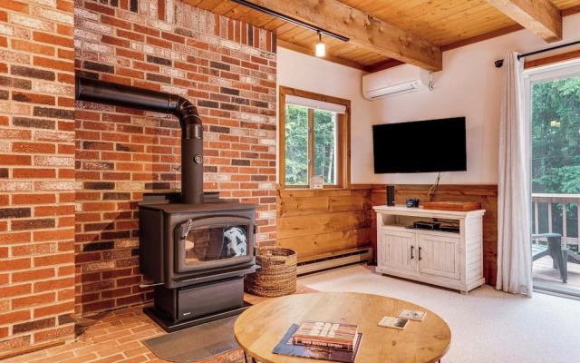 Bartlett Vacation Rental w/ Wraparound Deck!