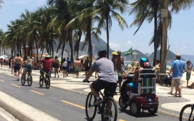 Apartamento Copacabana - Quadra da Praia