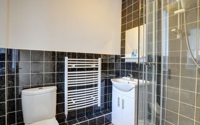 Spacious Holiday Home in Felindre With Garden
