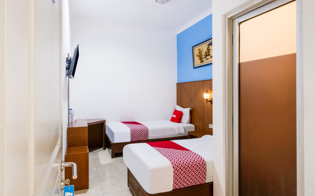 Poncowinatan Hotel