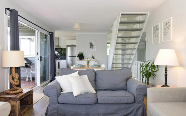 Treetops - Newly renovated, in the village!