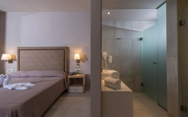 Cactus Beach Hotel
