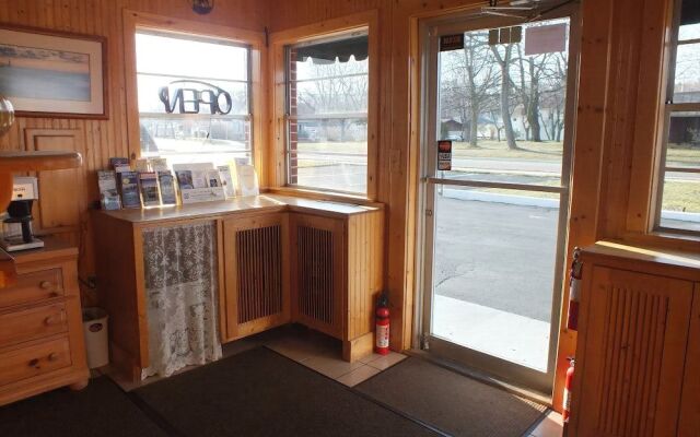 Riverside Motel and Marina Manistee