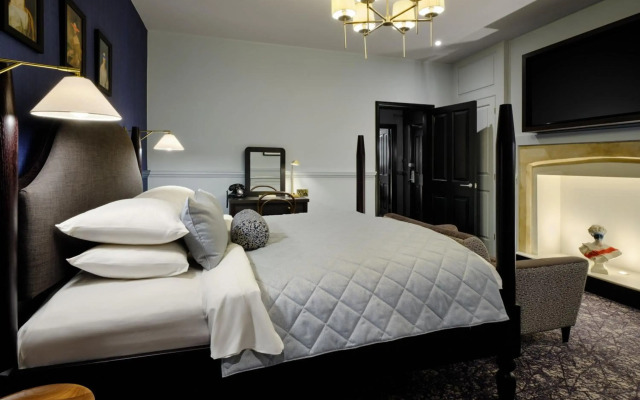 Abbey Hotel