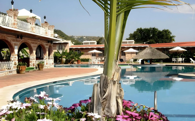 Mama Chuy Hotel & Villas