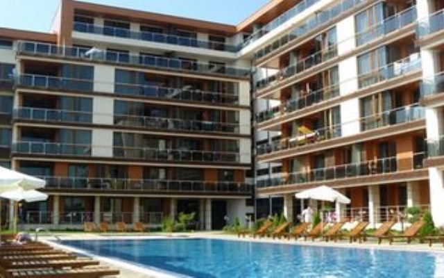 Pomorie Bay Apartments and Spa