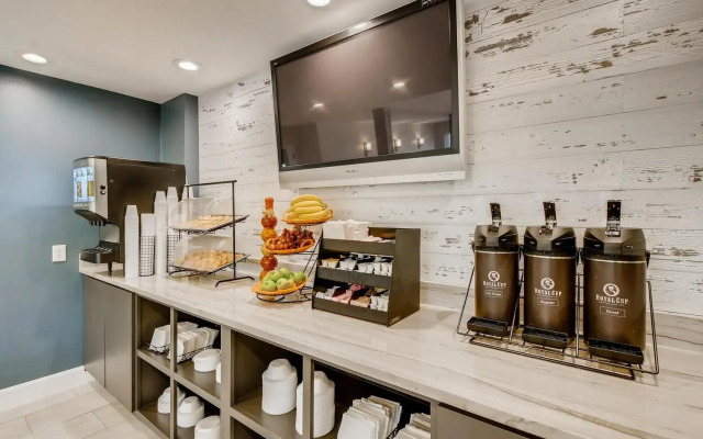 Orangewood Inn & Suites Midtown